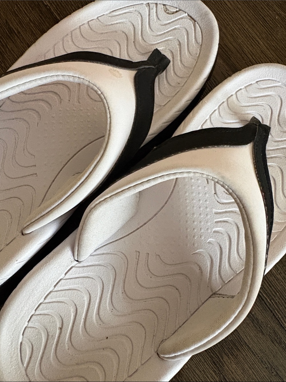 Avia Women's recovery thong Sandals